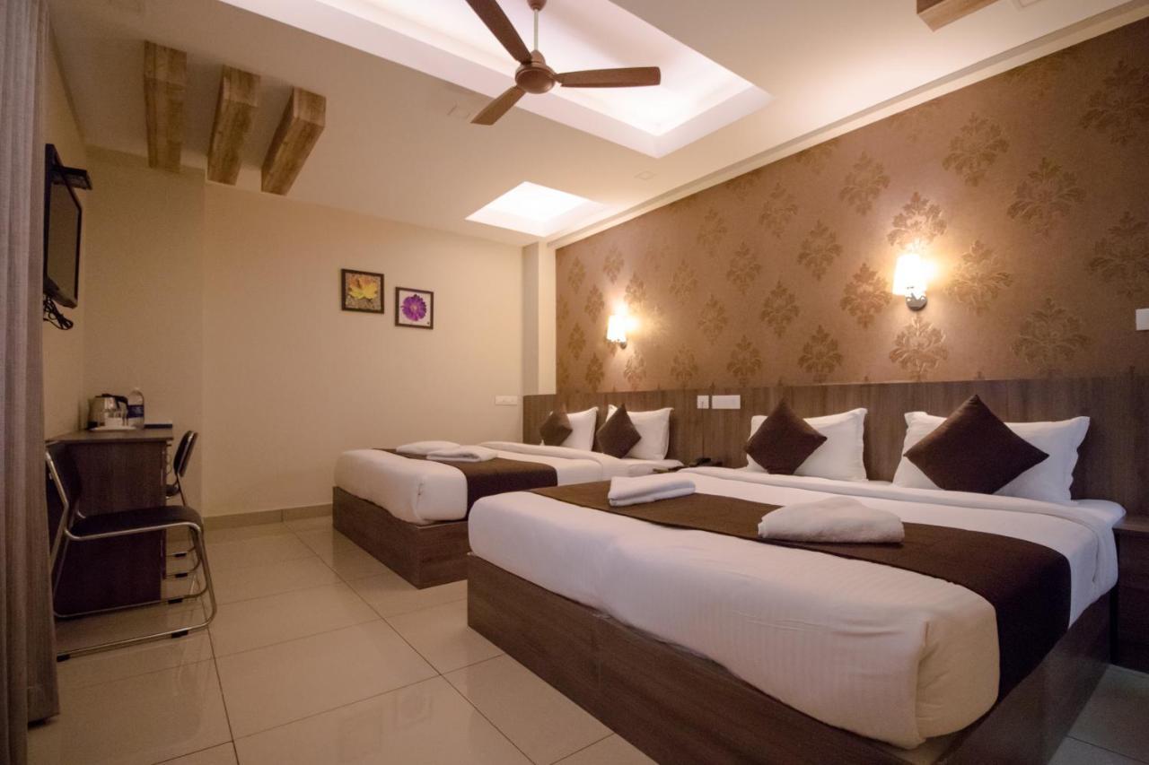 Spring Field Billets Hotel Kochi Exterior photo