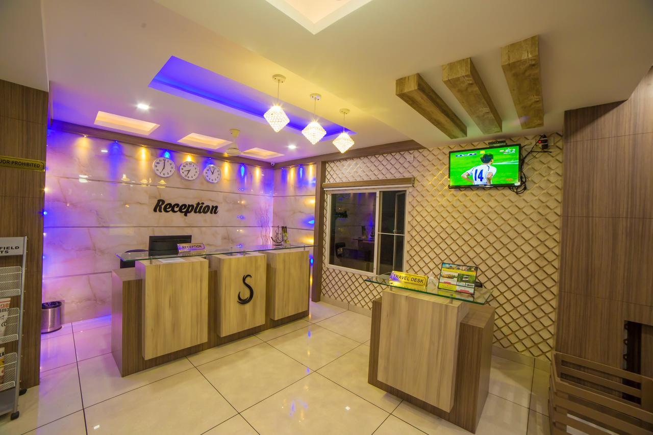 Spring Field Billets Hotel Kochi Exterior photo